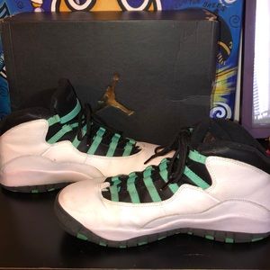 Air Jordan 10 Retro Bulls Over Broadway